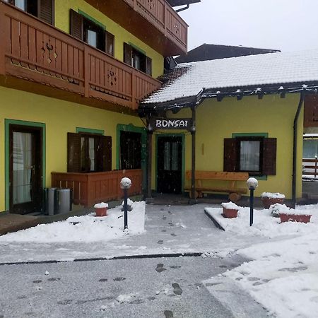 Garni Bonsai Bed & Breakfast Pinzolo Eksteriør bilde