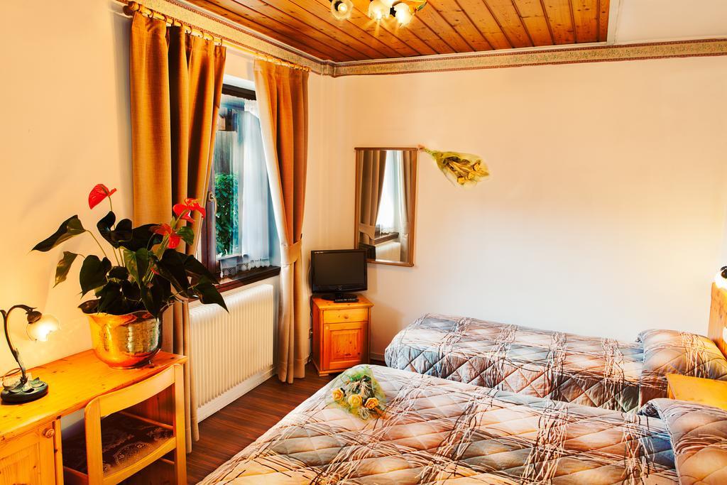 Garni Bonsai Bed & Breakfast Pinzolo Rom bilde
