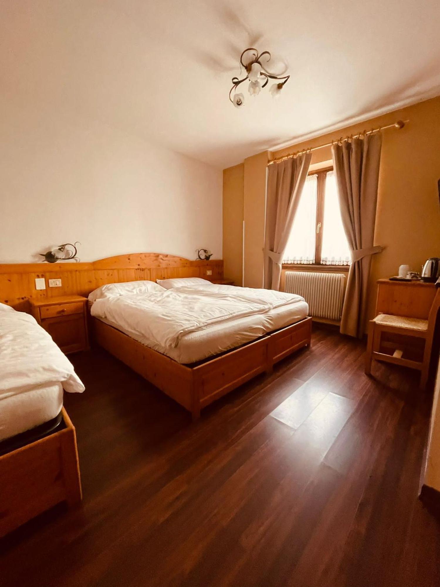 Garni Bonsai Bed & Breakfast Pinzolo Eksteriør bilde