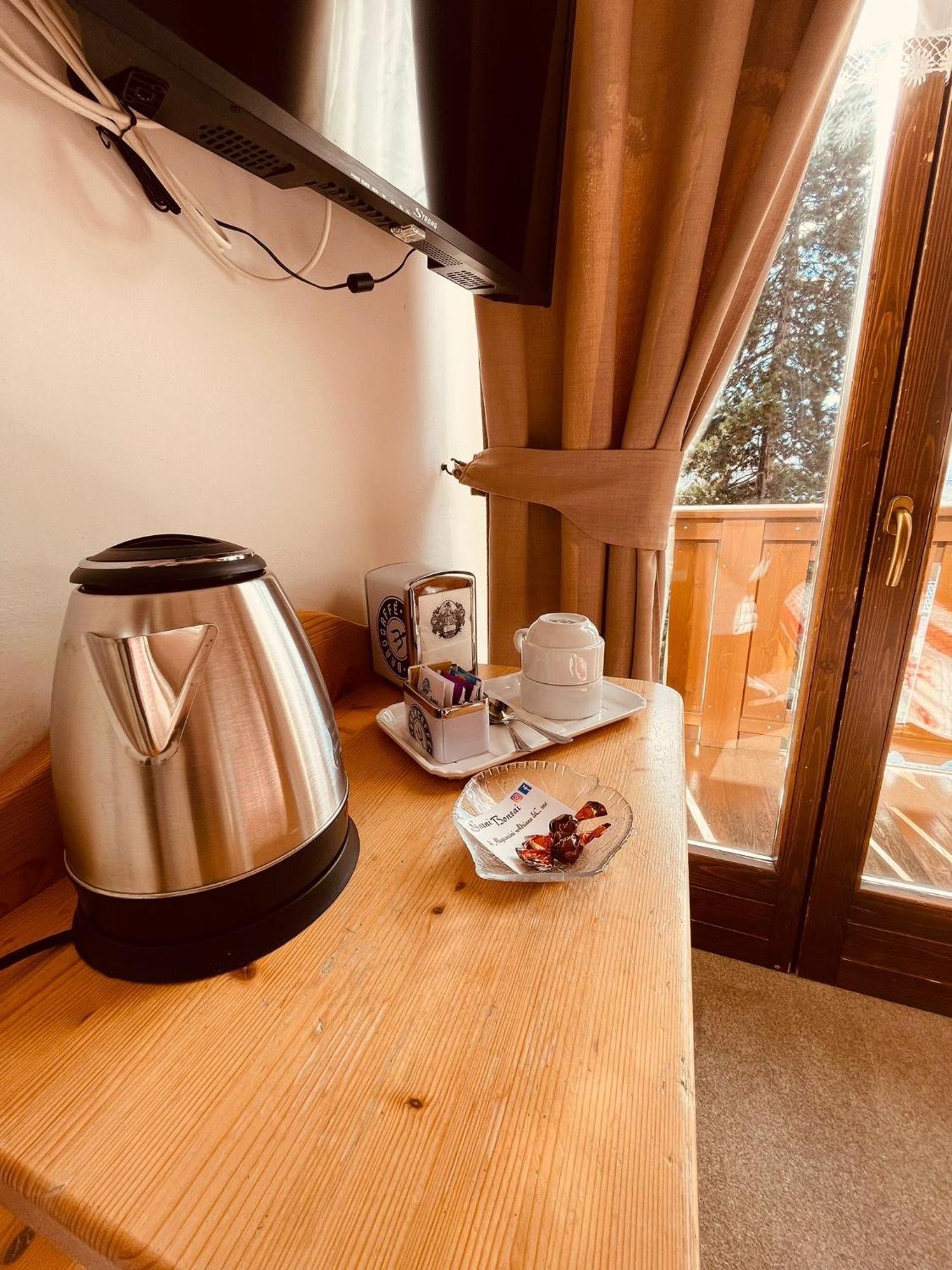 Garni Bonsai Bed & Breakfast Pinzolo Eksteriør bilde