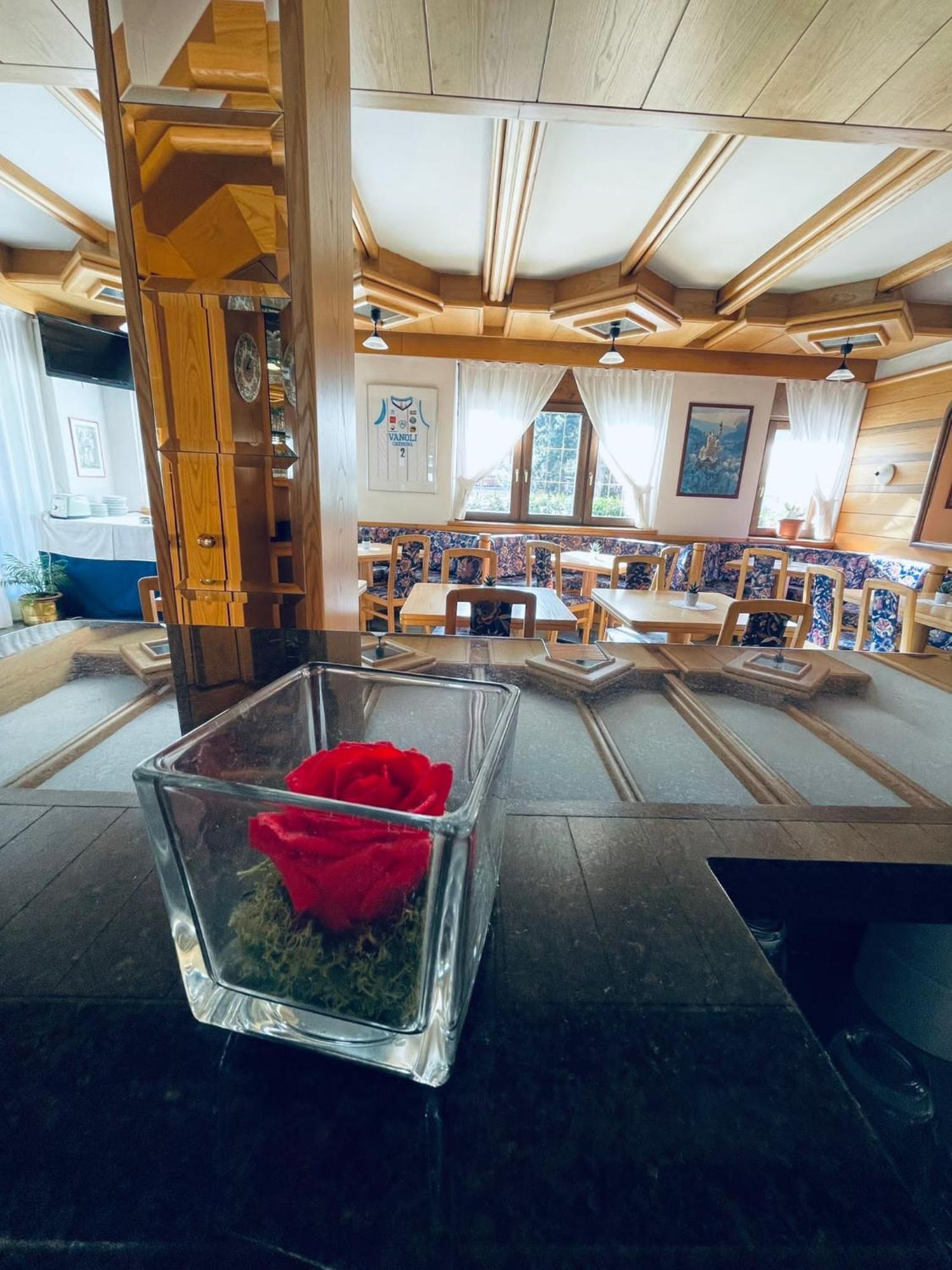 Garni Bonsai Bed & Breakfast Pinzolo Eksteriør bilde