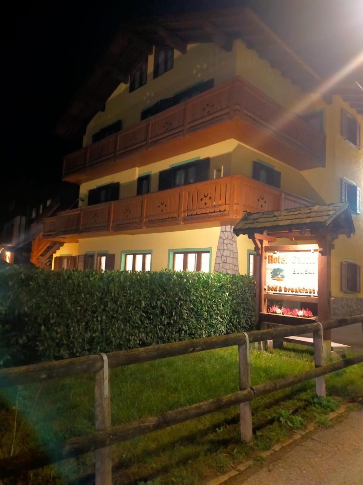 Garni Bonsai Bed & Breakfast Pinzolo Eksteriør bilde