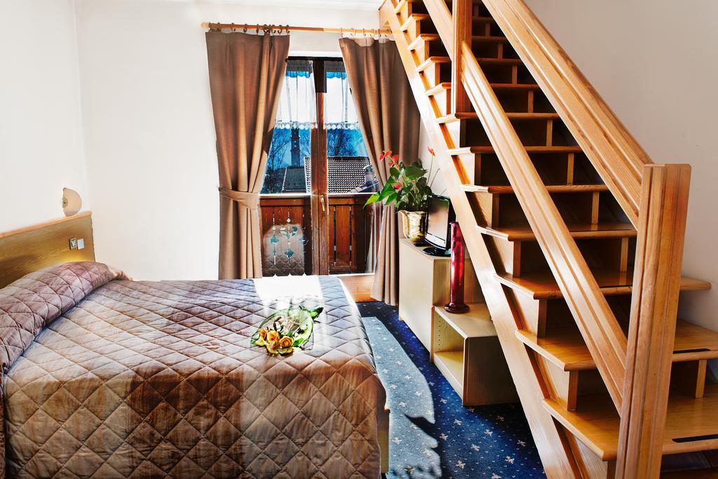 Garni Bonsai Bed & Breakfast Pinzolo Rom bilde