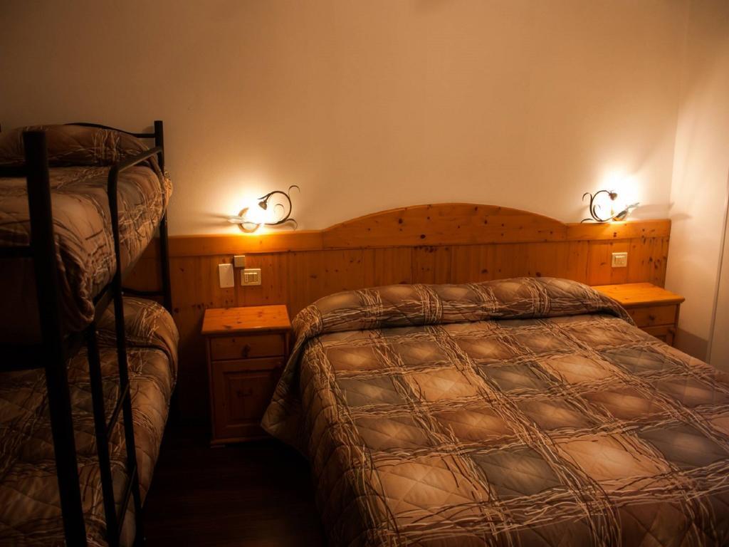 Garni Bonsai Bed & Breakfast Pinzolo Rom bilde